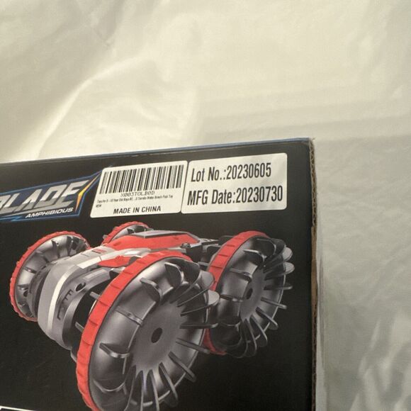 Amphibious Reversible All Terrain Remote Control Stunt Remote Waterproof Car Toy - Picture 3 of 7